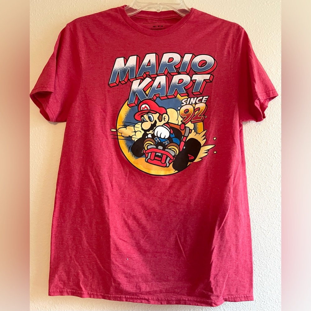 Men’s Mario Kart Red Short Sleeve T Shirt Size Medium Mario on front